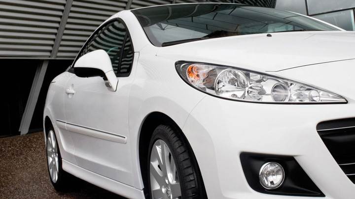 Peugeot 207 CC Restyled Front HeadLight Closeup